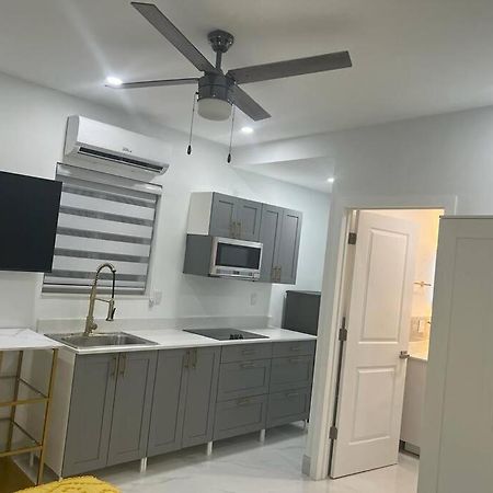 Stunning Deluxe Studio Hialeah Exterior photo